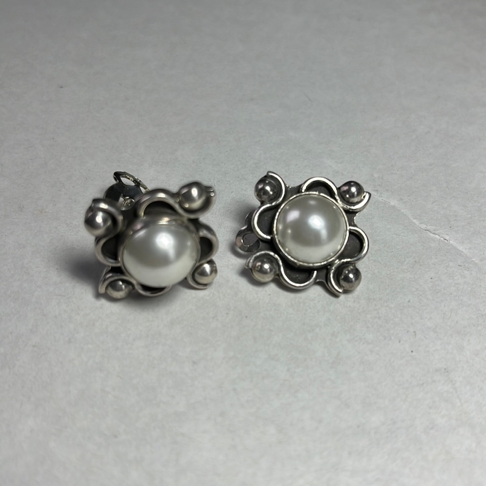 Sterling silver Mexico scroll bezel mabe pearl clip earrings
